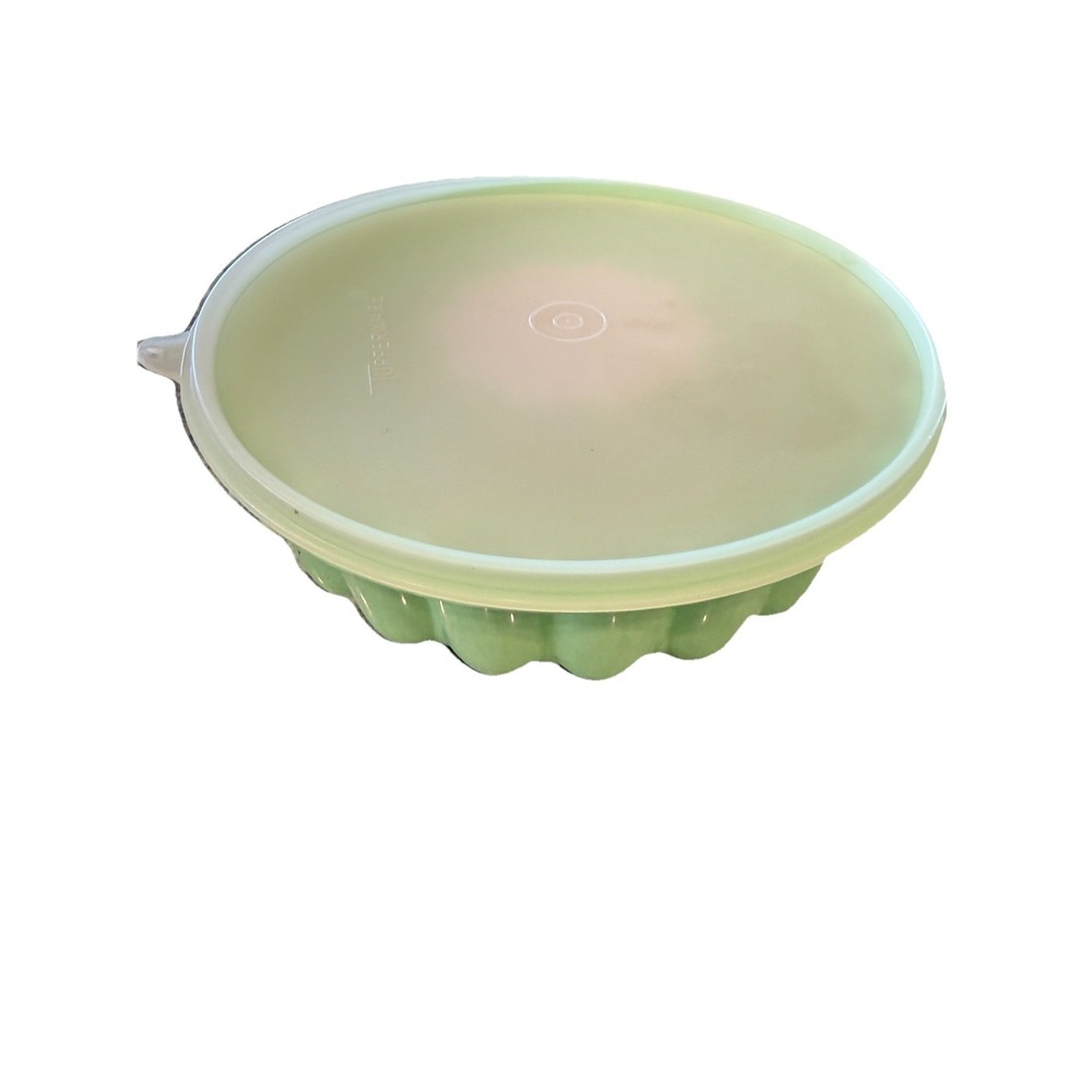 Tupperware 3 piece Jel-N-Serve Jello Mold Ice Ring Easter Green Color 1201